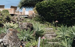 Sweeping Postcard Views of the Mokulua Islands - Kailua, Hawaii