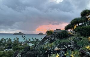 Sweeping Postcard Views of the Mokulua Islands - Kailua, Hawaii