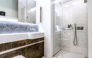 Luxury Apartment with Iconic South Bank Views - London, United Kingdom