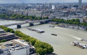 Luxury Apartment with Iconic South Bank Views - London, United Kingdom