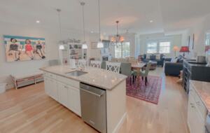 Quaint Townhome In the Heart of Avalon - Avalon, New Jersey