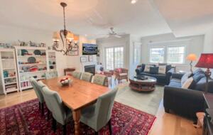 Quaint Townhome In the Heart of Avalon - Avalon, New Jersey