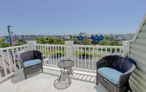 Quaint Townhome In the Heart of Avalon - Avalon, New Jersey