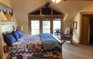 Exquisite Mountain Lodge with Stunning Views - Bailey, Colorado