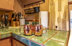 Goldfinch Lodge + Hot Tub - Idyllwild-Pine Cove, California