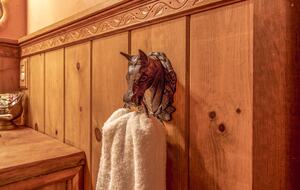 Goldfinch Lodge + Hot Tub - Idyllwild-Pine Cove, California