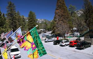Goldfinch Lodge + Hot Tub - Idyllwild-Pine Cove, California