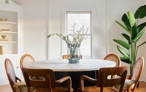 Cozy Chic Remodeled 1910 Farmhouse - Hudson, New York