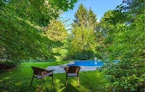 Cozy Chic Remodeled 1910 Farmhouse - Hudson, New York