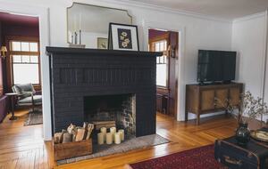 Cozy Chic Remodeled 1910 Farmhouse - Hudson, New York