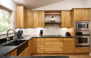 Cozy Chic Remodeled 1910 Farmhouse - Hudson, New York