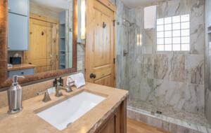 Little Bear Escape In Big Sky Country - Gallatin Gateway, Montana