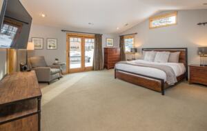 Little Bear Escape In Big Sky Country - Gallatin Gateway, Montana