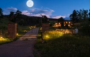Buckhorn Exchange Ranch Lux Log Home in Foothills - Golden, Colorado
