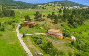 Buckhorn Exchange Ranch Lux Log Home in Foothills - Golden, Colorado