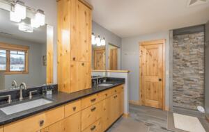 Little Bear Escape In Big Sky Country - Gallatin Gateway, Montana