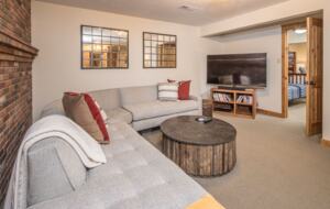 Little Bear Escape In Big Sky Country - Gallatin Gateway, Montana