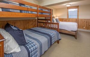 Little Bear Escape In Big Sky Country - Gallatin Gateway, Montana