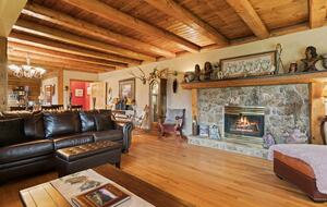 Buckhorn Exchange Ranch Lux Log Home in Foothills - Golden, Colorado