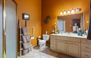 Buckhorn Exchange Ranch Lux Log Home in Foothills - Golden, Colorado