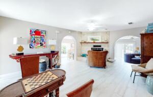 Key Breeze Waterfront Retreat - Marathon, Florida