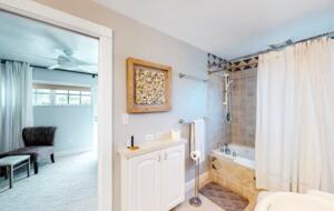 Key Breeze Waterfront Retreat - Marathon, Florida