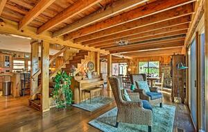 Catskill Ski Mountain Retreat with a Private Pool - Arkville, New York