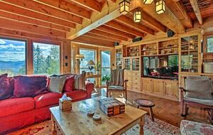 Catskill Ski Mountain Retreat with a Private Pool - Arkville, New York