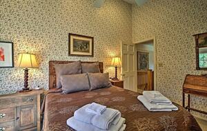 Catskill Ski Mountain Retreat with a Private Pool - Arkville, New York