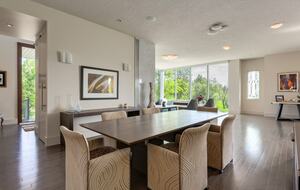 Artistic and Spacious Estate Home on River Park in Calgary Center - Calgary, Canada