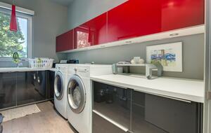 Artistic and Spacious Estate Home on River Park in Calgary Center - Calgary, Canada