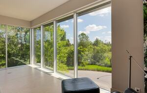 Artistic and Spacious Estate Home on River Park in Calgary Center - Calgary, Canada