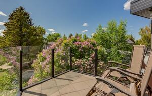 Artistic and Spacious Estate Home on River Park in Calgary Center - Calgary, Canada