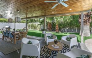 Cool and Fun Midcentury Getaway - Palm Springs, California