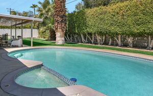 Cool and Fun Midcentury Getaway - Palm Springs, California