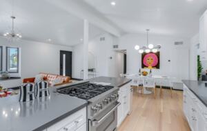 Cool and Fun Midcentury Getaway - Palm Springs, California