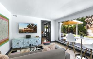 Cool and Fun Midcentury Getaway - Palm Springs, California