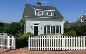 Charming Salt Box in Nantucket - Nantucket, Massachusetts