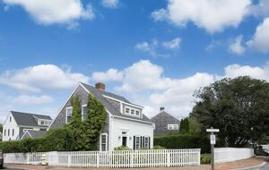 Charming Salt Box in Nantucket - Nantucket, Massachusetts
