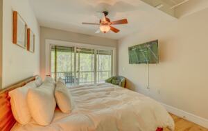 Falcon’s Nest Riverfront Mountain Retreat - Mccaysville, Georgia