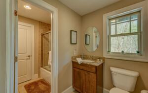 Falcon’s Nest Riverfront Mountain Retreat - Mccaysville, Georgia