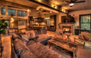 Falcon’s Nest Riverfront Mountain Retreat - Mccaysville, Georgia