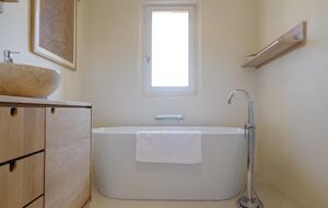 Luxury Villa In the Heart of The Luberon 'Golden Triangle' - Roussillon, Vaucluse, France