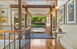 Gorgeous Lakefront Lodge with a Pool and Dock - Fort Mill, South Carolina