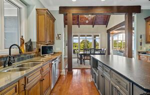 Gorgeous Lakefront Lodge with a Pool and Dock - Fort Mill, South Carolina