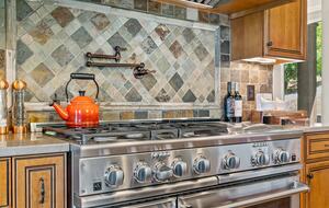 Gorgeous Lakefront Lodge with a Pool and Dock - Fort Mill, South Carolina