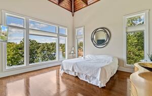 Gorgeous Lakefront Lodge with a Pool and Dock - Fort Mill, South Carolina