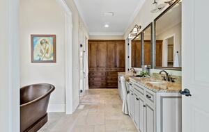 Gorgeous Lakefront Lodge with a Pool and Dock - Fort Mill, South Carolina