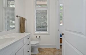 Gorgeous Lakefront Lodge with a Pool and Dock - Fort Mill, South Carolina