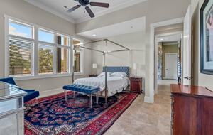 Gorgeous Lakefront Lodge with a Pool and Dock - Fort Mill, South Carolina